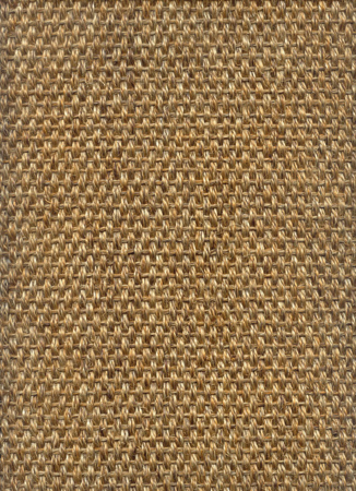 Le sisal compte parmi les revêtements de sol en fibres naturelles que l’on peut poser sur du carrelage pour une nouvelle ambiance déco