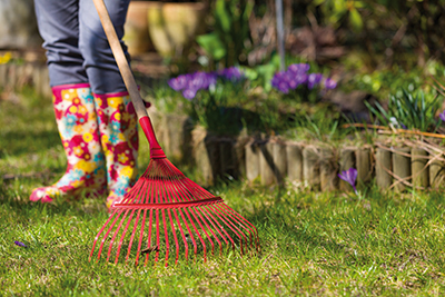 L’abri de jardin est pourvu d’un charme éternel… Il est souvent associé à des souvenirs d’enfance, à la découverte du jardinage et aux moments partagés.