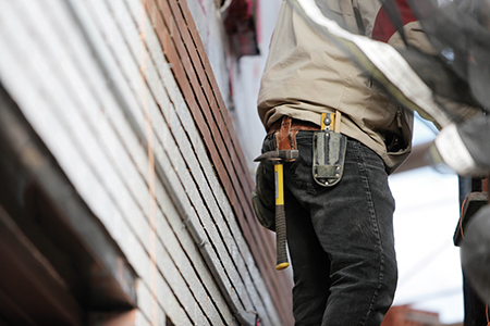 Les professionnels du bâtiment peuvent être spécialisés en rénovation ou en construction neuve.  Dans les deux cas, leur expertise permet de gagner un temps précieux.